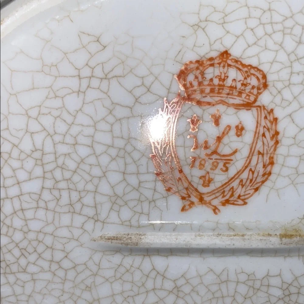 BX48 Vintage 3 pc Wong Lee 1895 Porcelain Collection Gold and White Covered Dish